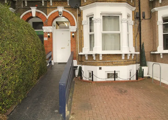 London Olympus Hotel Nirvana